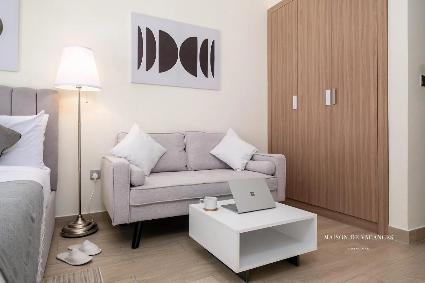 10Mins From Dubai Mall Studio With A Large Balcony
