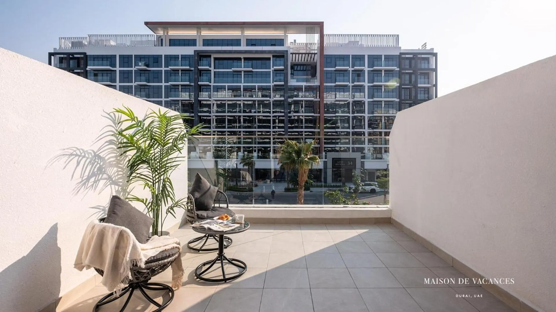 10Mins From Dubai Mall Studio With A Large Balcony 아파트